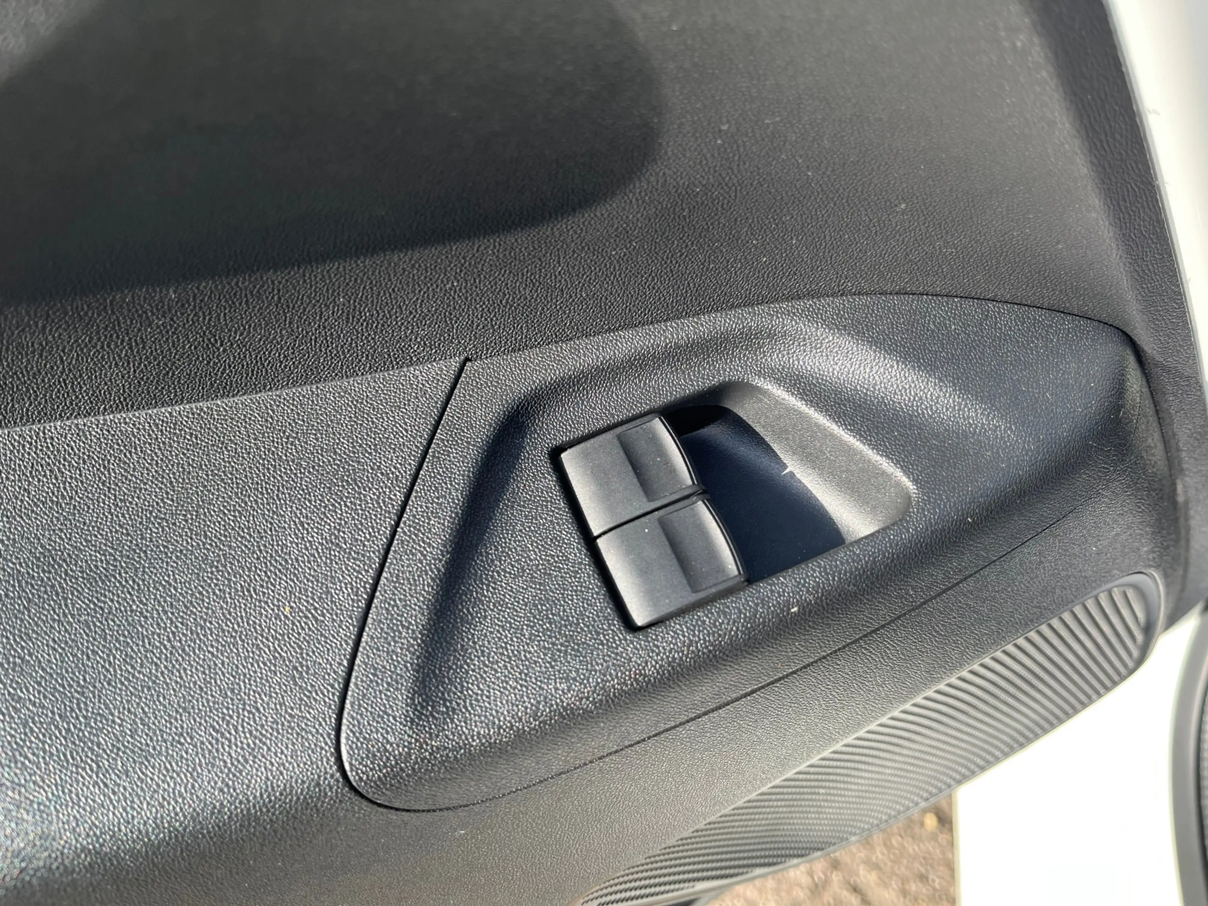 Peugeot 108 1.0 e-VTi Active — photo 14