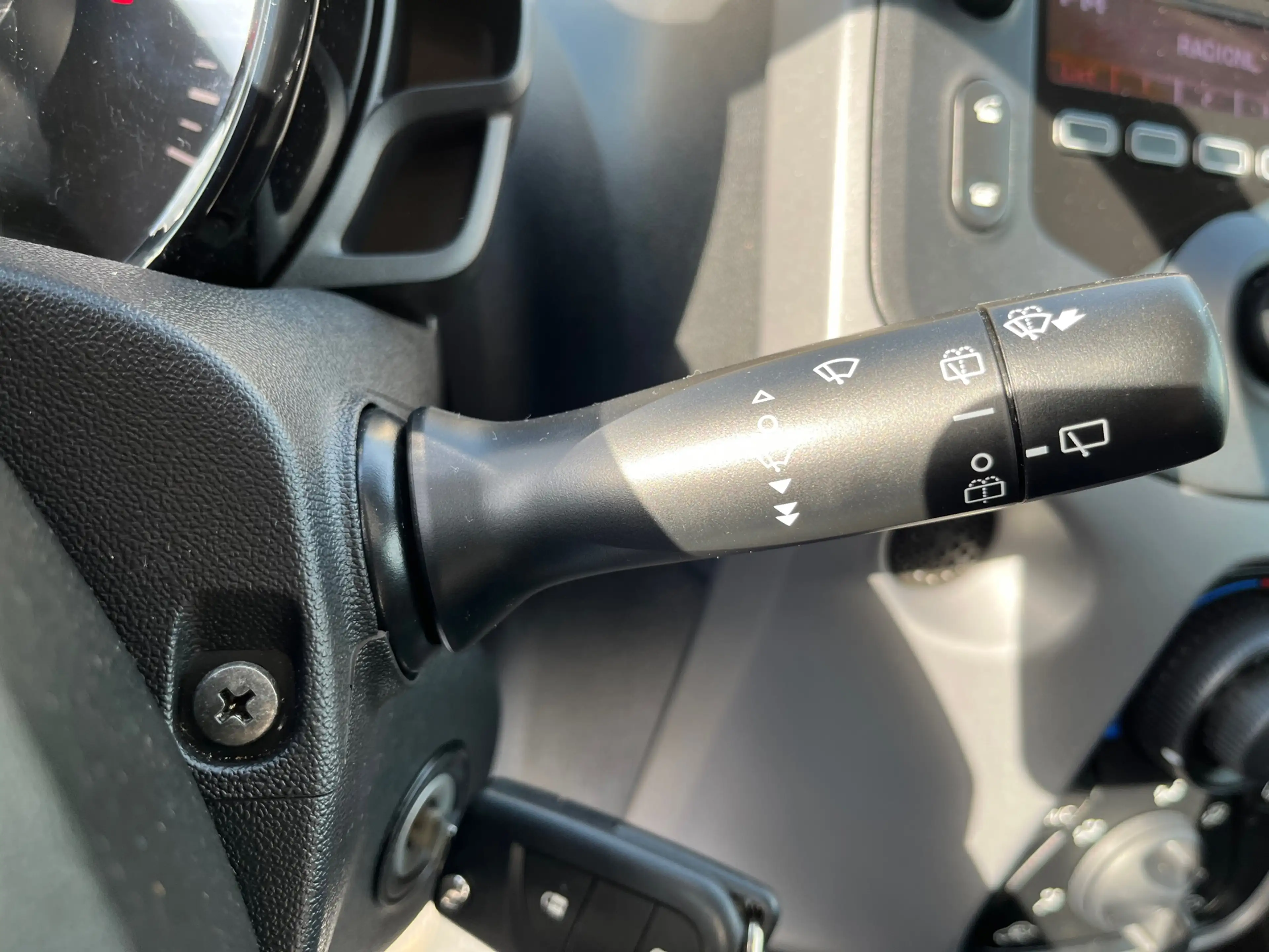 Peugeot 108 1.0 e-VTi Active — photo 20