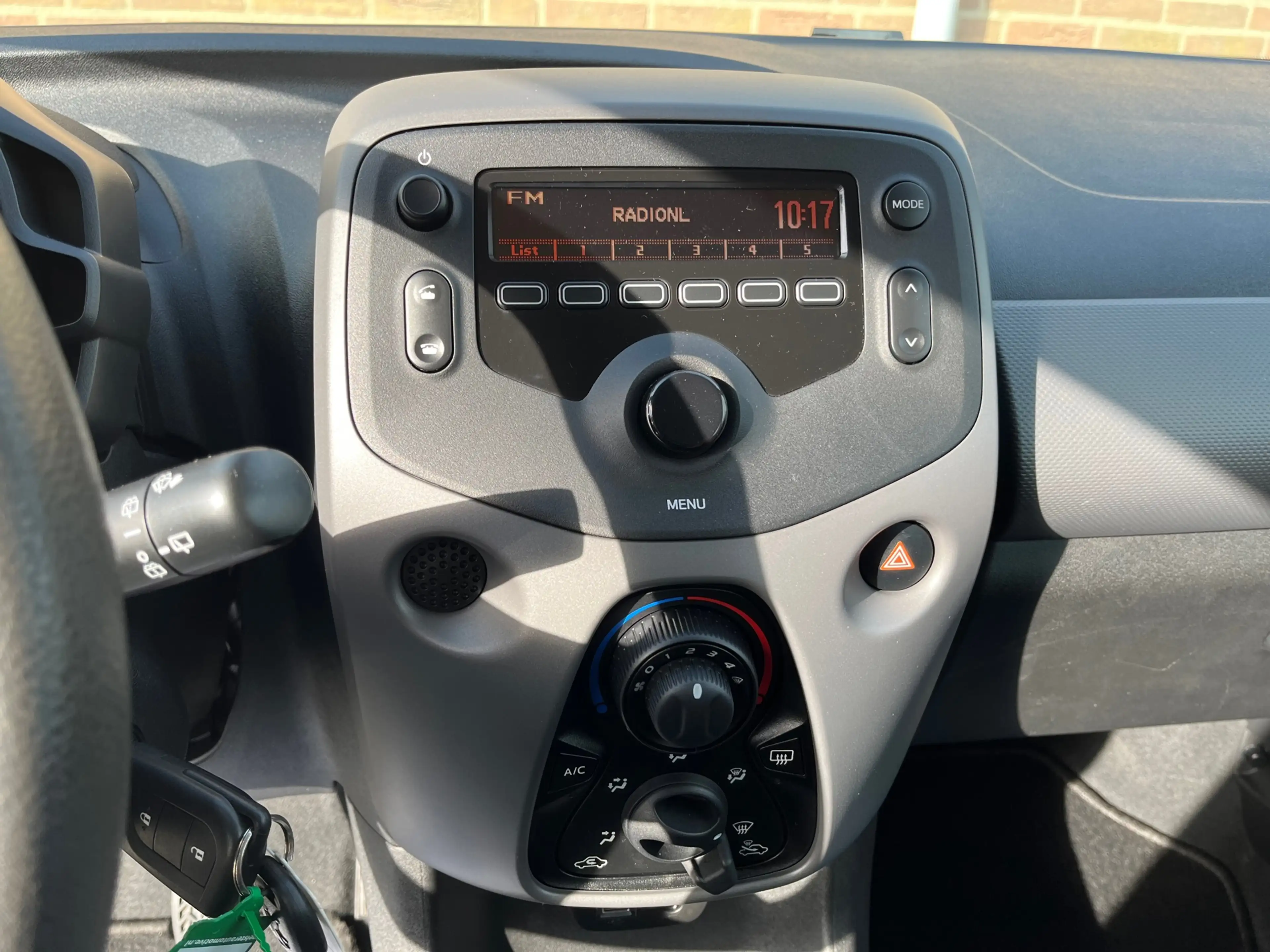 Peugeot 108 1.0 e-VTi Active — photo 21
