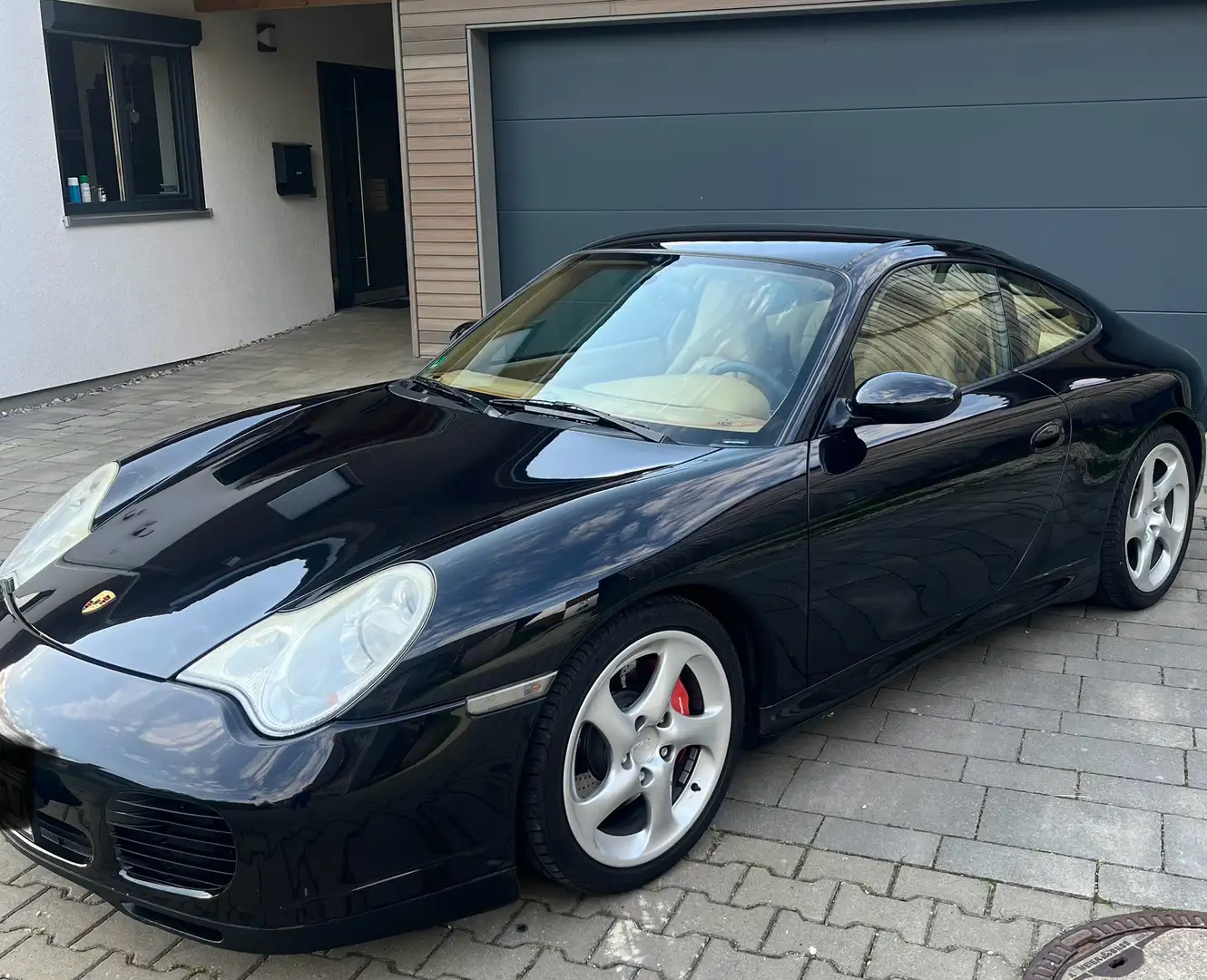Porsche 996 911 Carrera 4S Schalter BRD Noir - 1