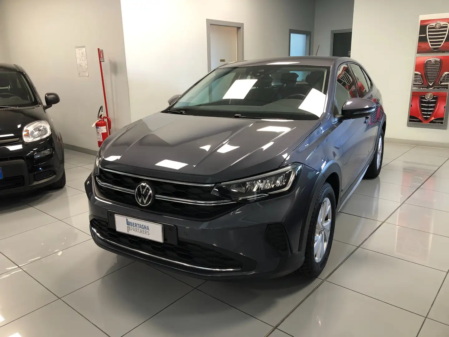Volkswagen Taigo 1.0 tsi Life 110cv Grigio - 1
