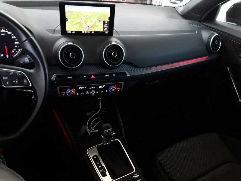 Audi Q2 30 TDI sport LED AHK Shz — photo 4