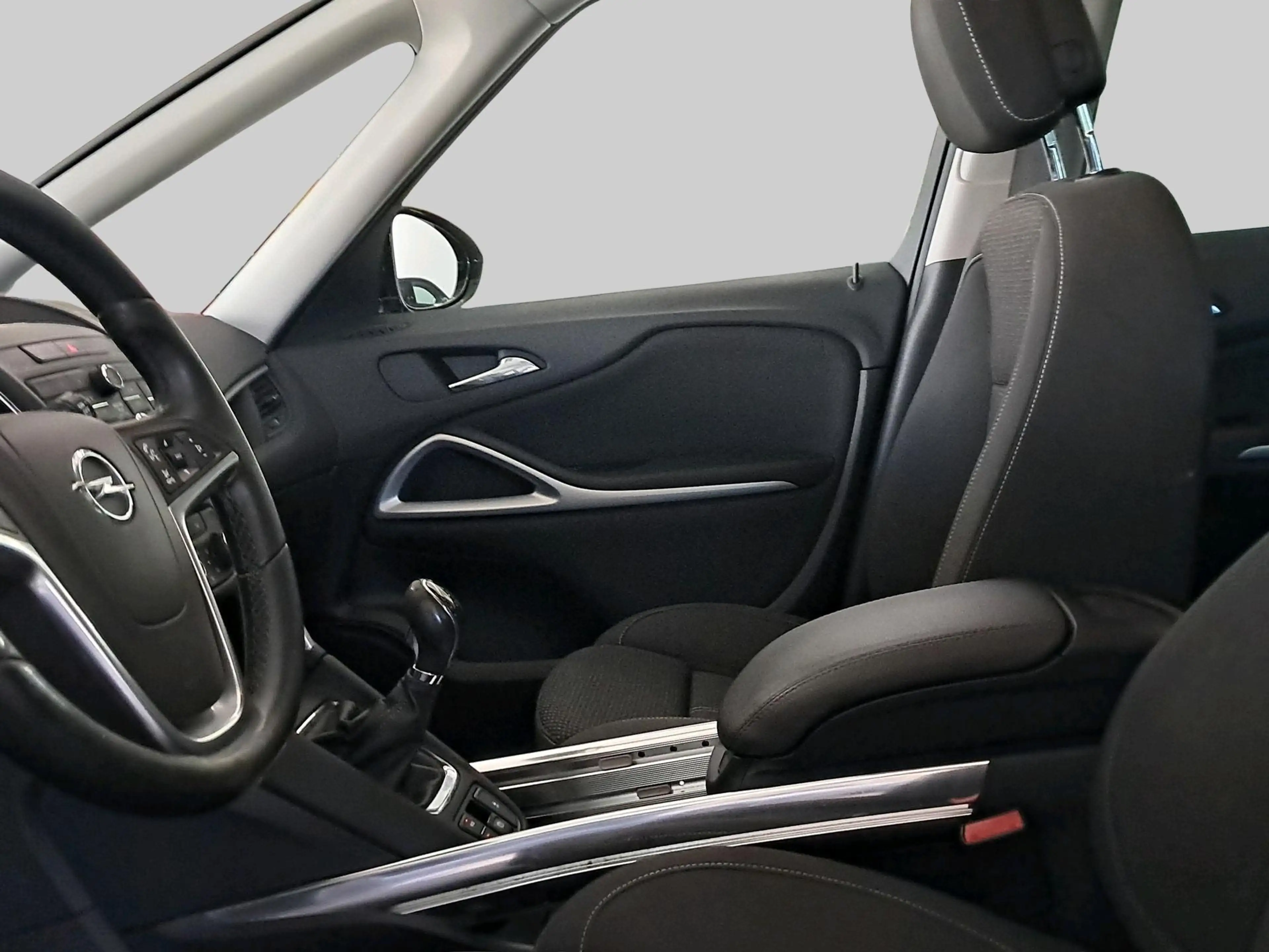 Opel Zafira Tourer 1.4 Business+ 7p. — photo 12