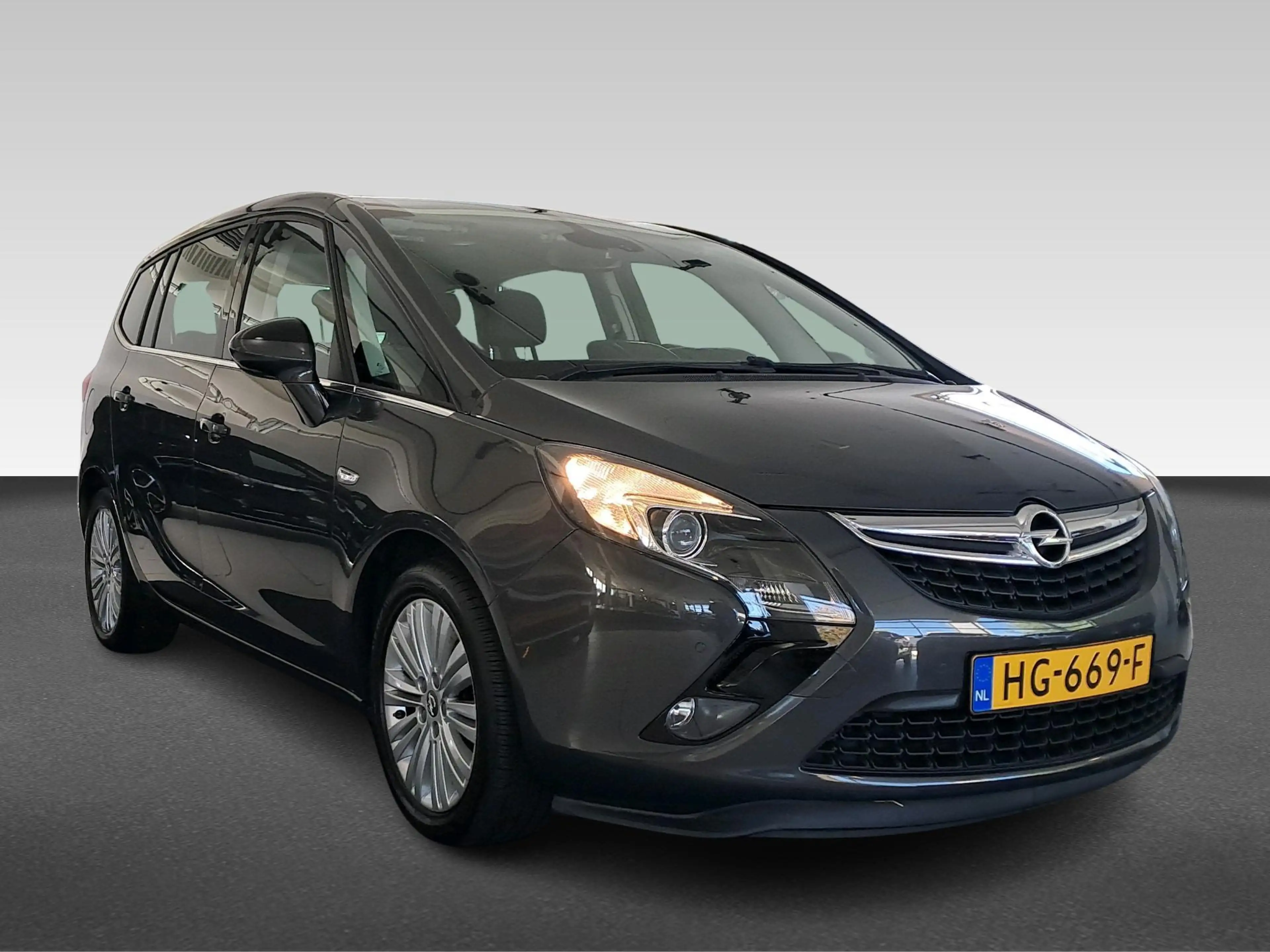 Opel Zafira Tourer 1.4 Business+ 7p. — photo 8