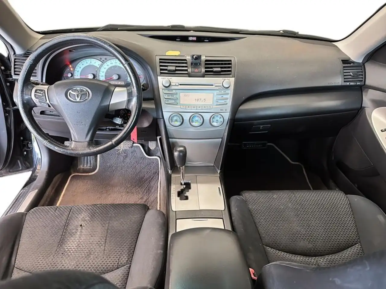 Toyota Camry photo Toyota Camry