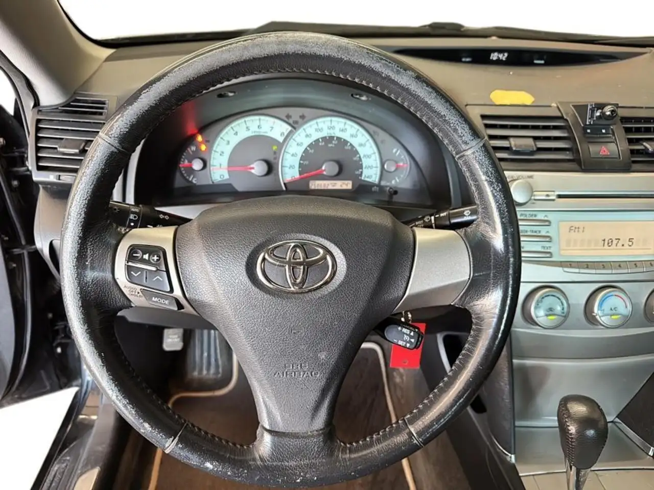 Toyota Camry photo Toyota Camry