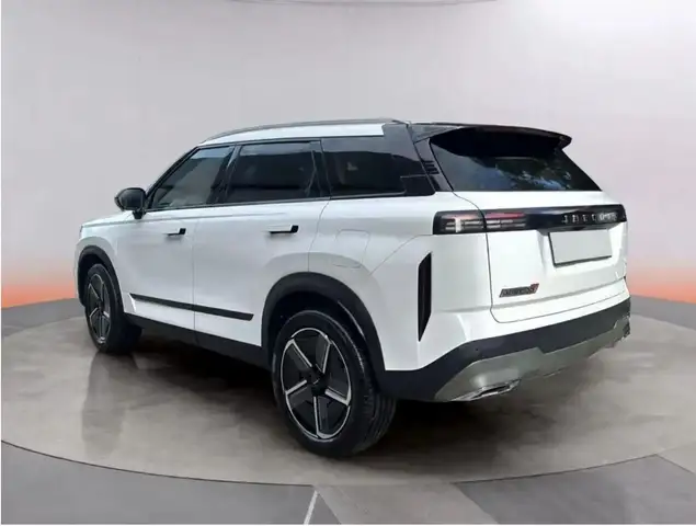 Jaecoo J7 view 4