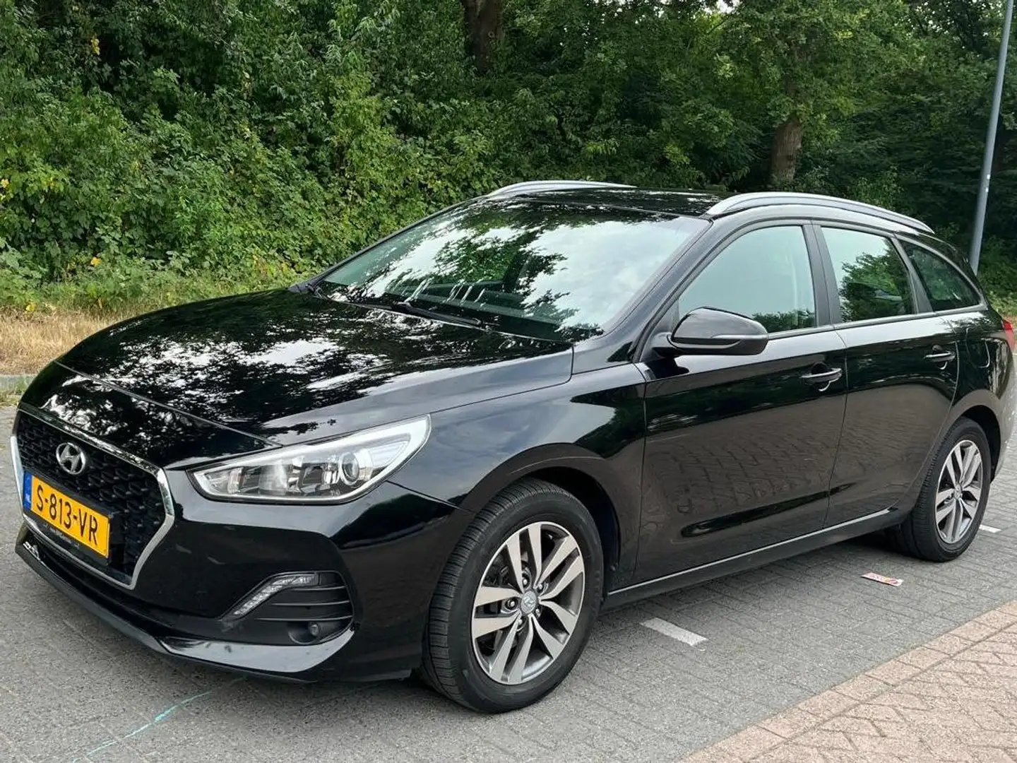Hyundai i30 i30 1.4 T-GDI Comfort - Automaat/Apple/Android Zwart - 1
