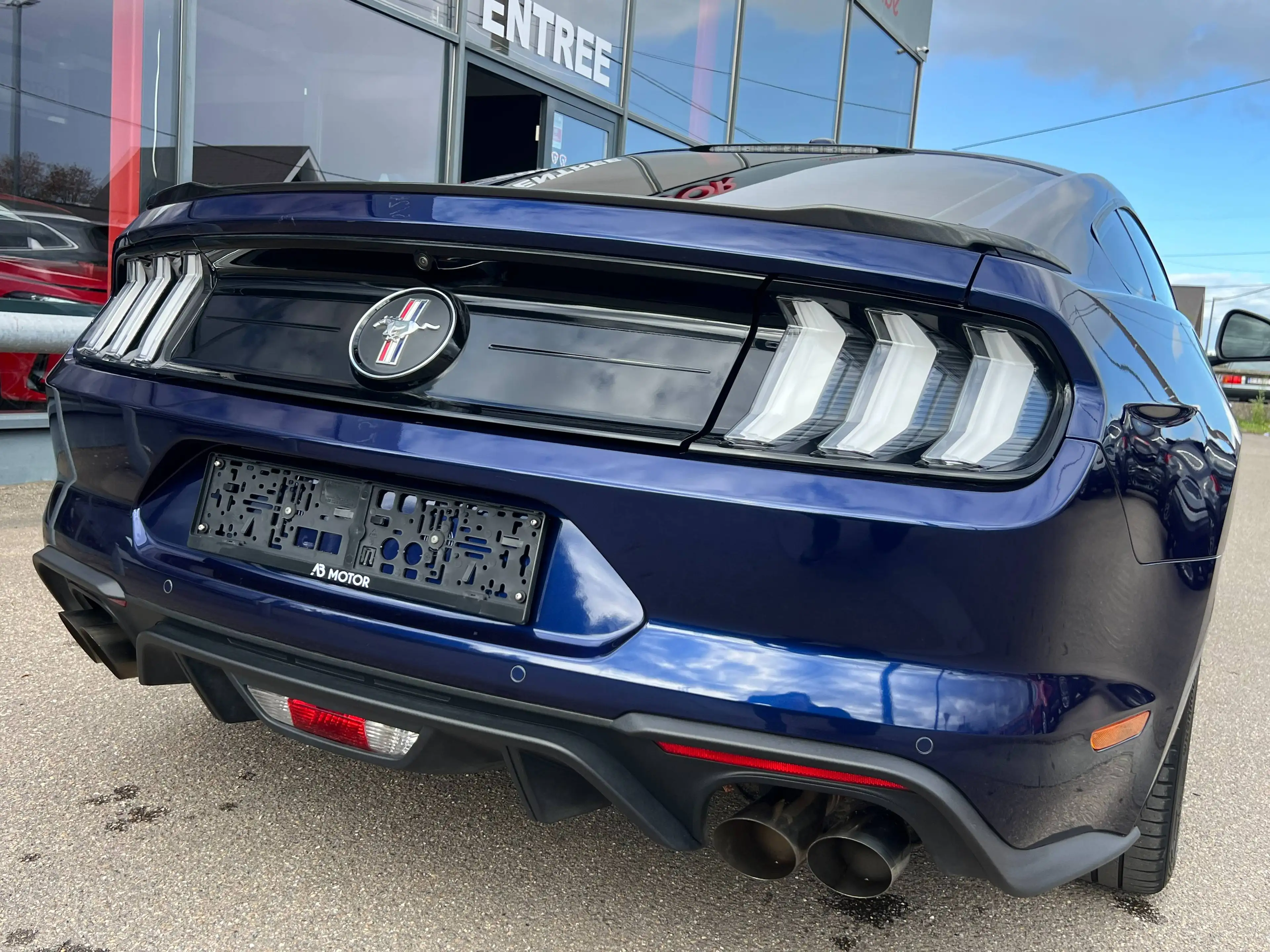 Ford Mustang 2.3EcoBoost Manual FIFTY FIVE  Exhaust Cockpit 1er Proprietaire Full Option — photo 7