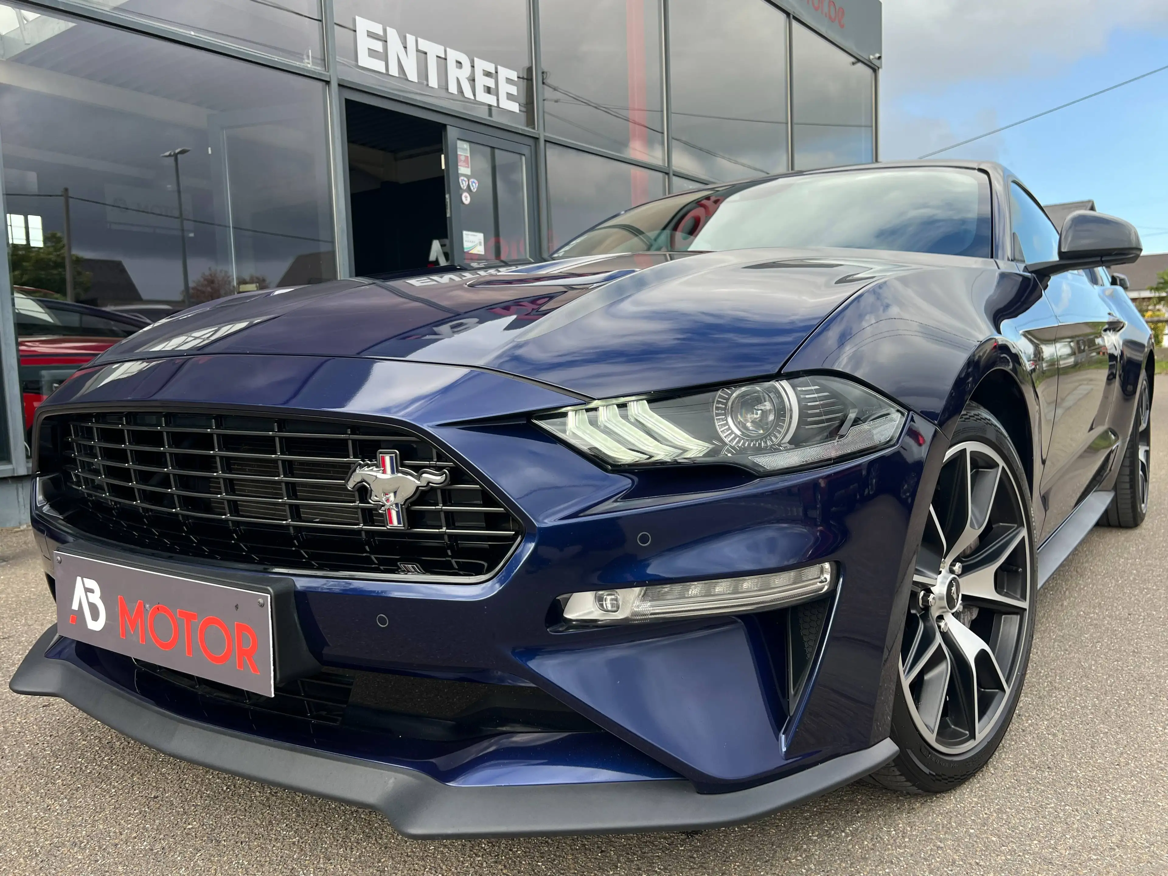 Ford Mustang 2.3EcoBoost Manual FIFTY FIVE  Exhaust Cockpit 1er Proprietaire Full Option — photo 10