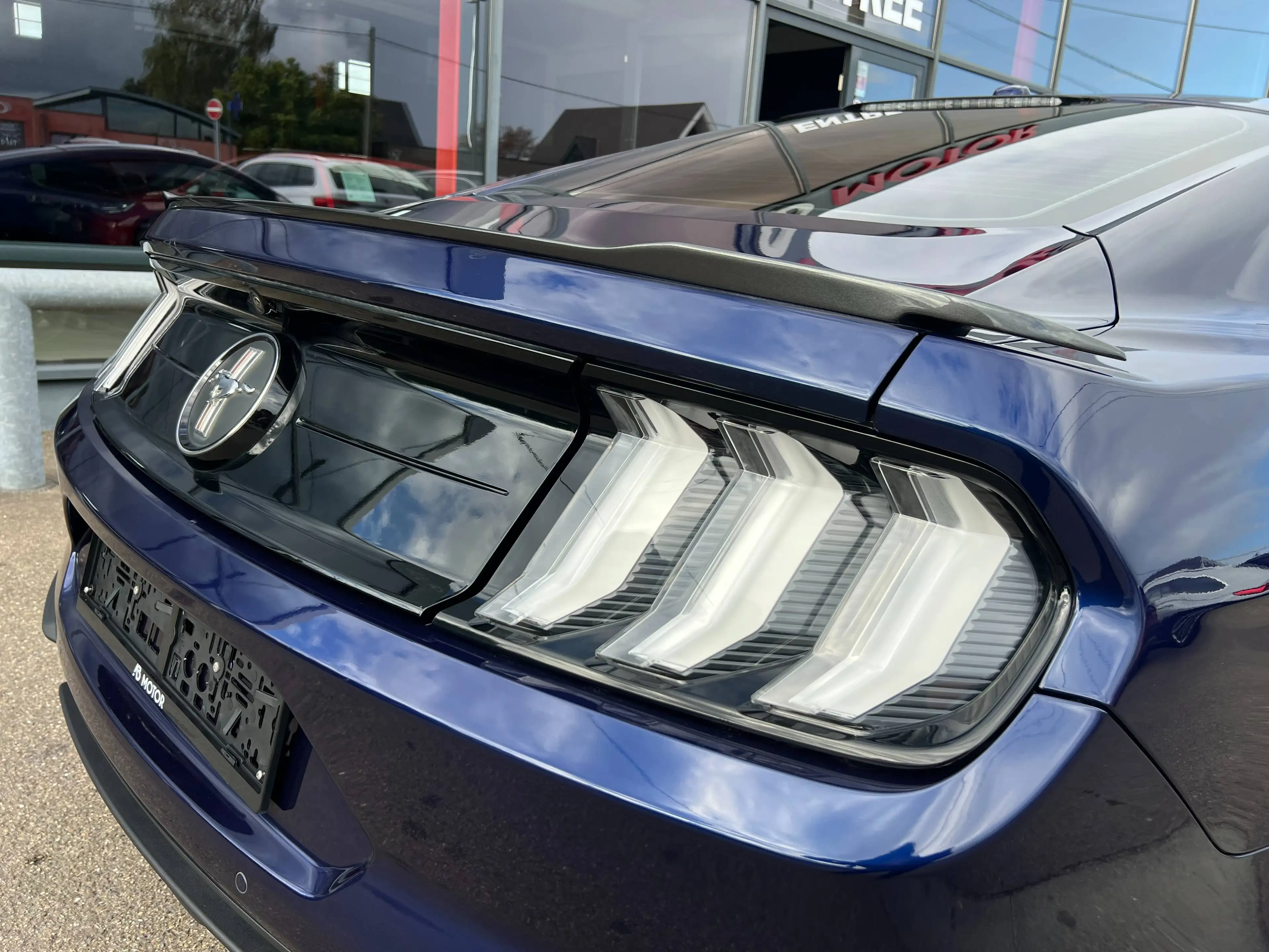 Ford Mustang 2.3EcoBoost Manual FIFTY FIVE  Exhaust Cockpit 1er Proprietaire Full Option — photo 8