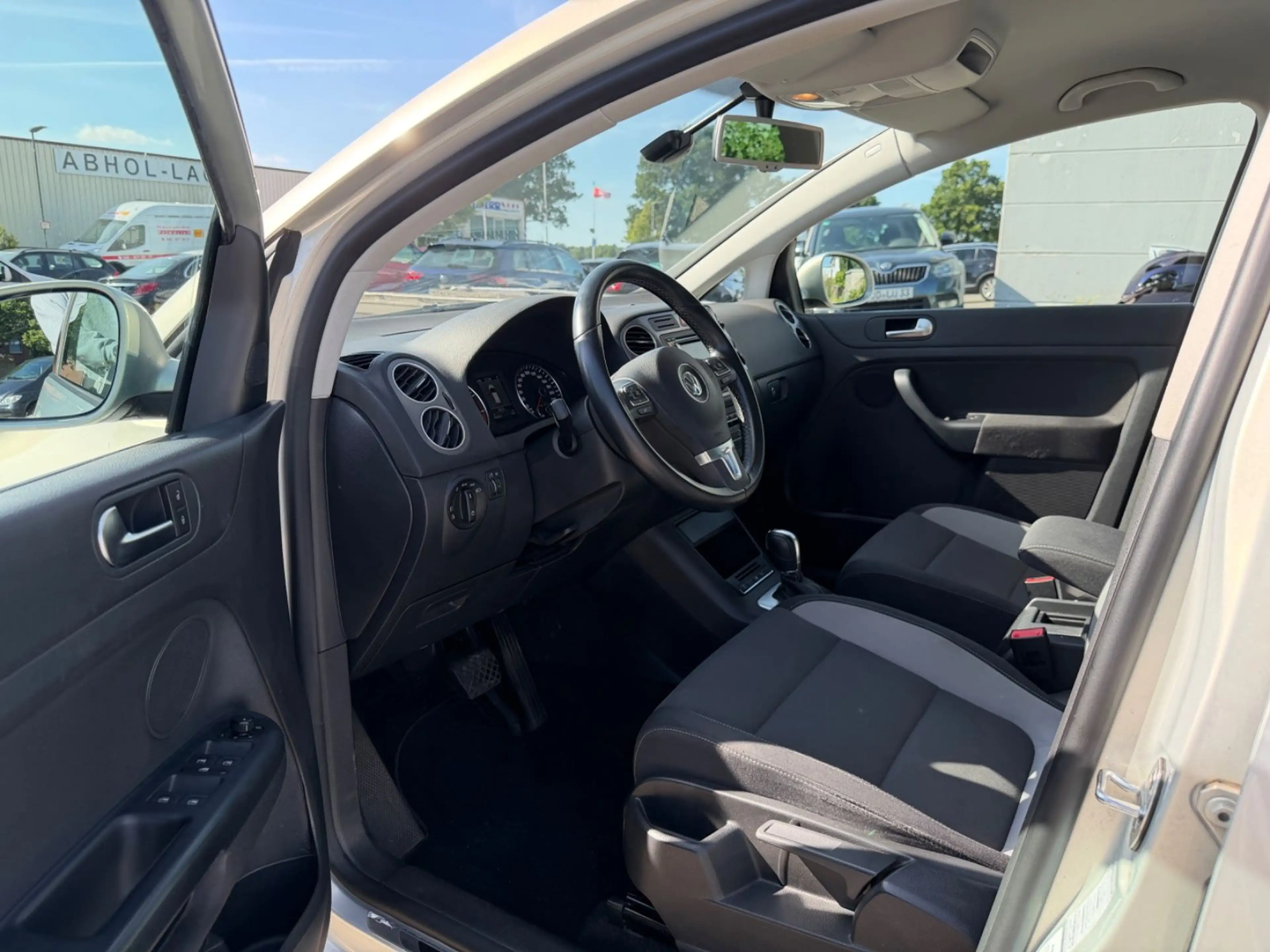 Volkswagen Golf Plus VI Life PDC+SHZ+Navi+Klimaautomatik — photo 15