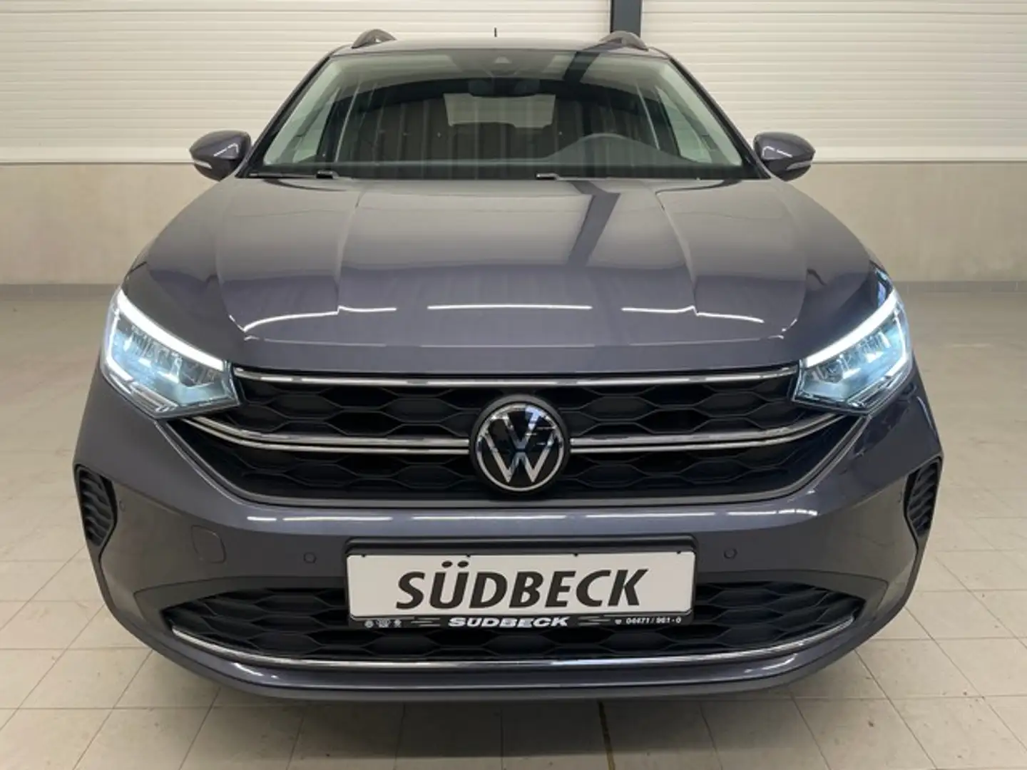 Volkswagen Taigo 1.0 TSI Life AHK+APP+LANE+LED Gris - 2