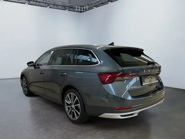 Skoda Octavia view 6