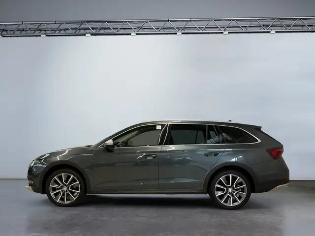 Skoda Octavia view 5