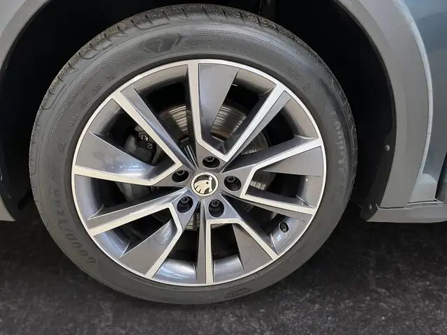 Skoda Octavia view 17