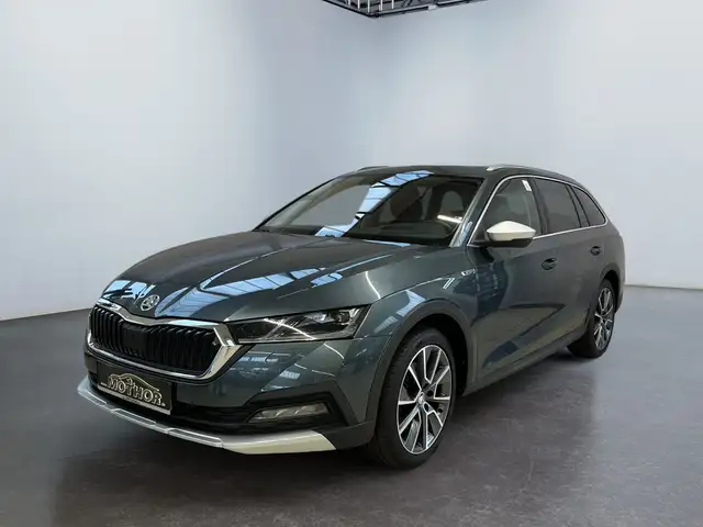 Skoda Octavia view 2