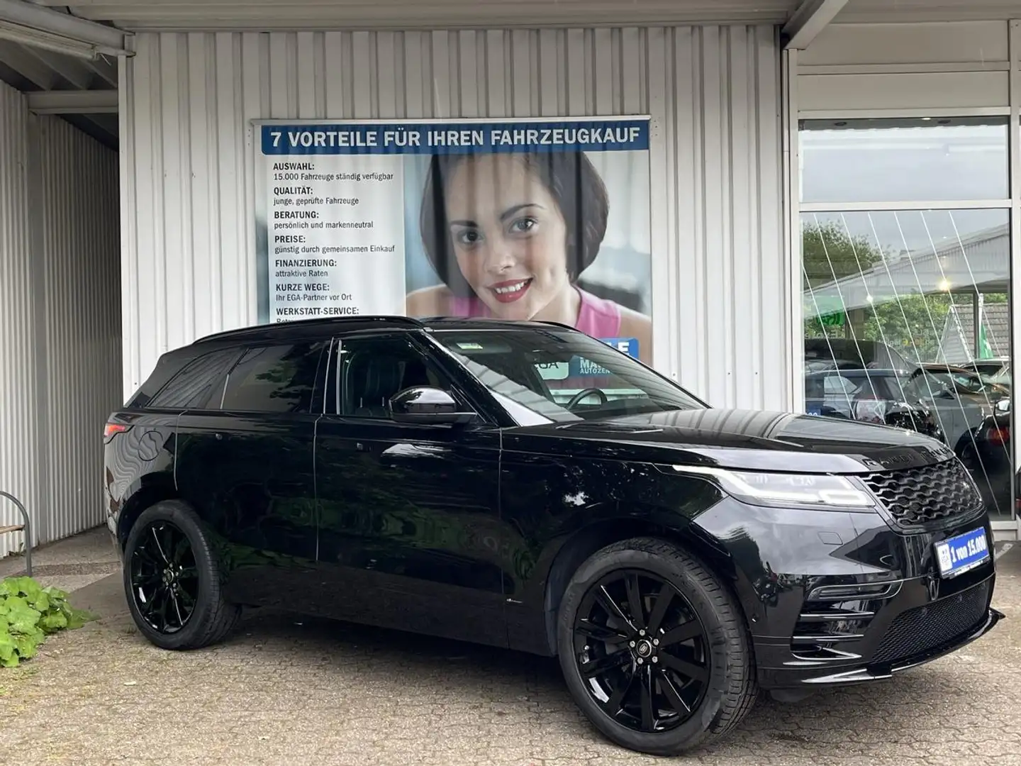 Land Rover Range Rover Velar 2.0 R-DYNAMIC P300 PDC LEDER PANO CAM SHZ - 1