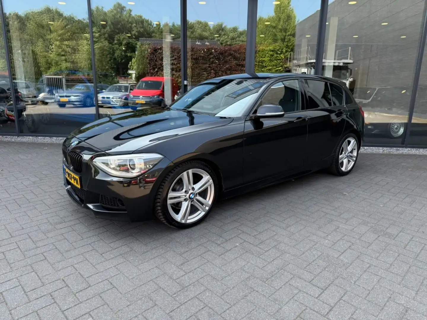 BMW 116 116i M-Sport,Xenon,Clima,Stoelverw,Navi,PDC, Nero - 1
