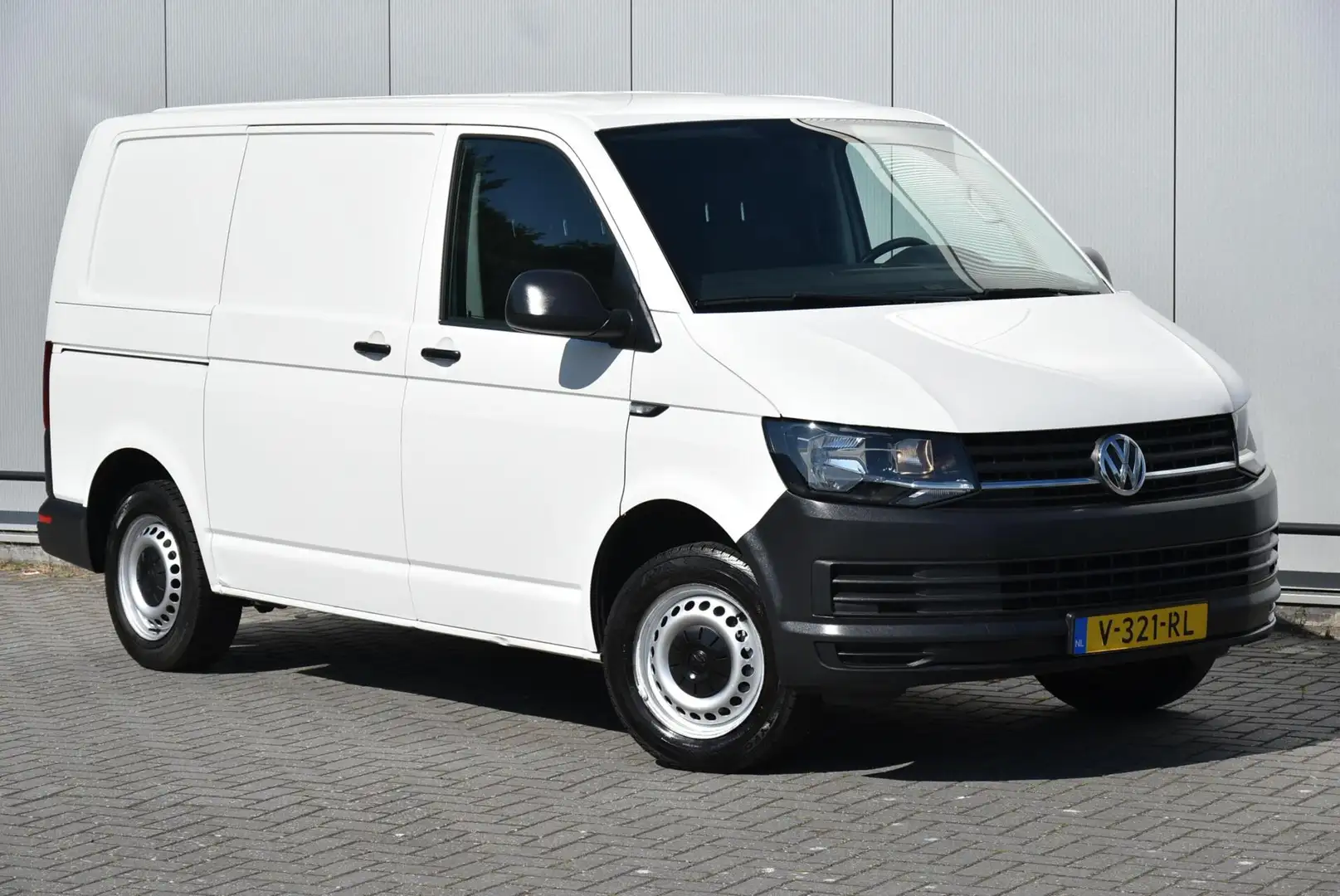 Volkswagen T6 Transporter 2.0TDI 102 Pk L1H1 Airco Cruise Euro6 White - 1