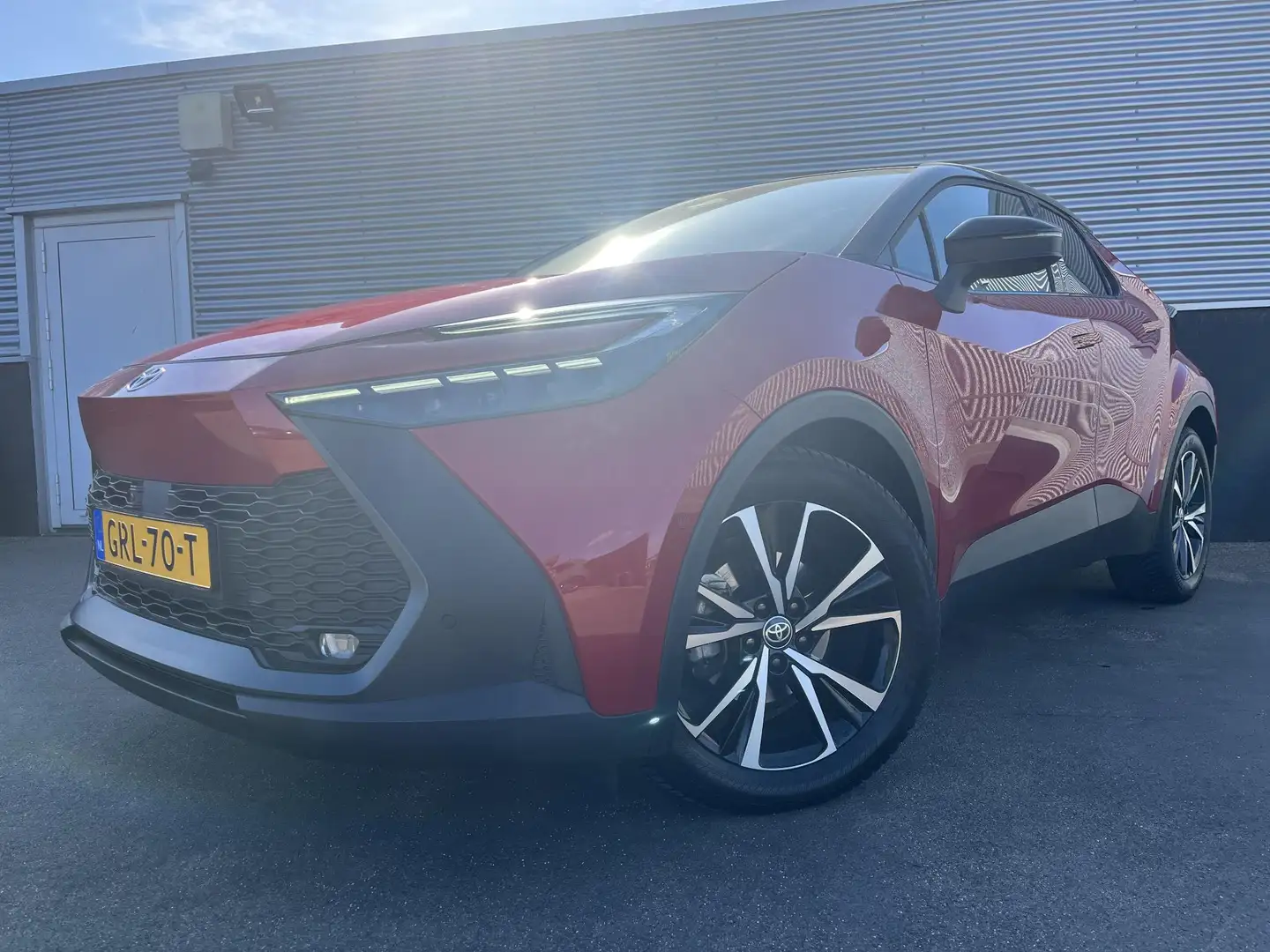 Toyota C-HR 1.8 Hybrid 140 First Edition NL-auto, 1e eign. App Rouge - 2