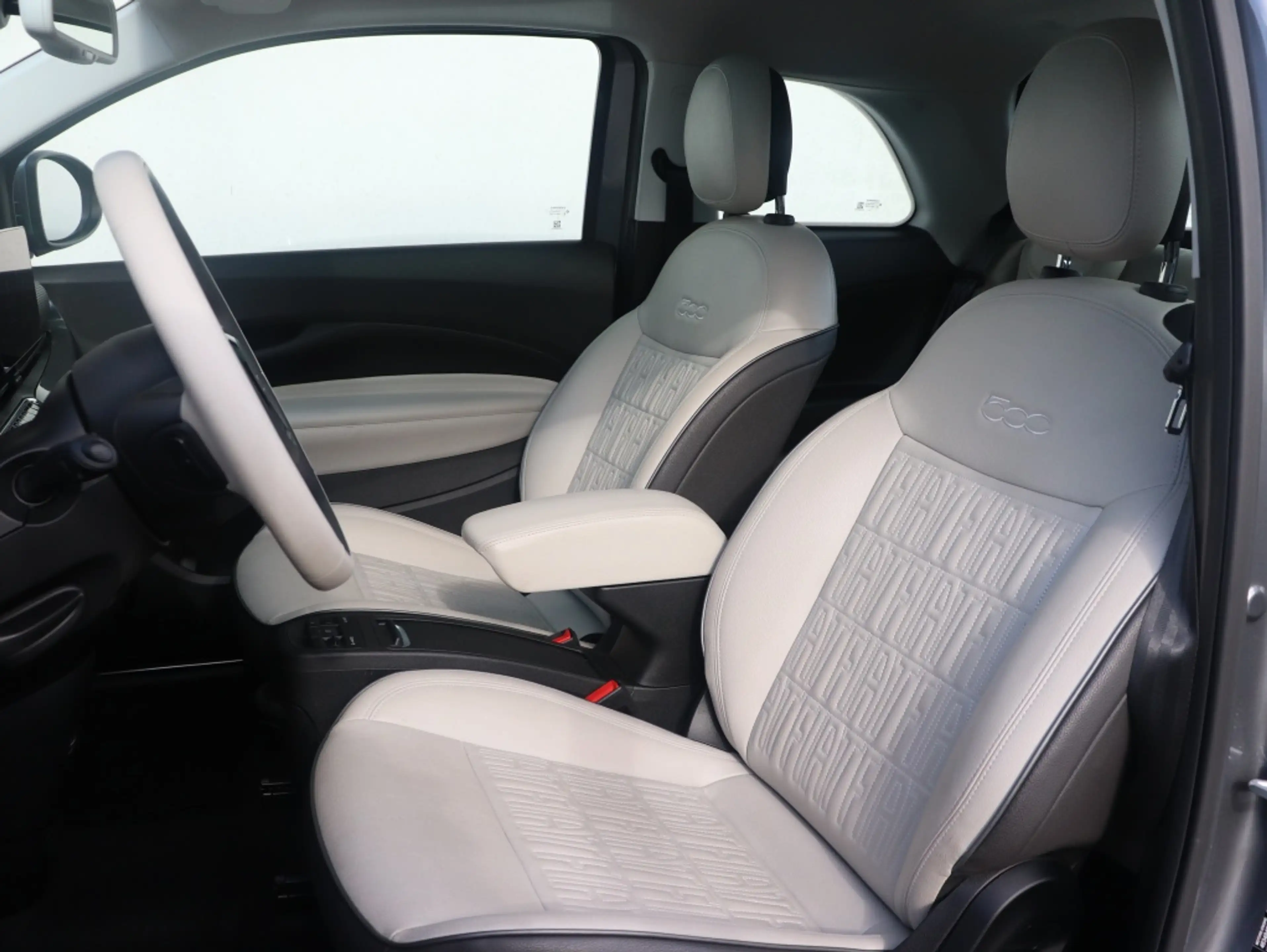 Fiat 500e La Prima 42 kWh | Pano | Navi | Camera | Carplay | — photo 3