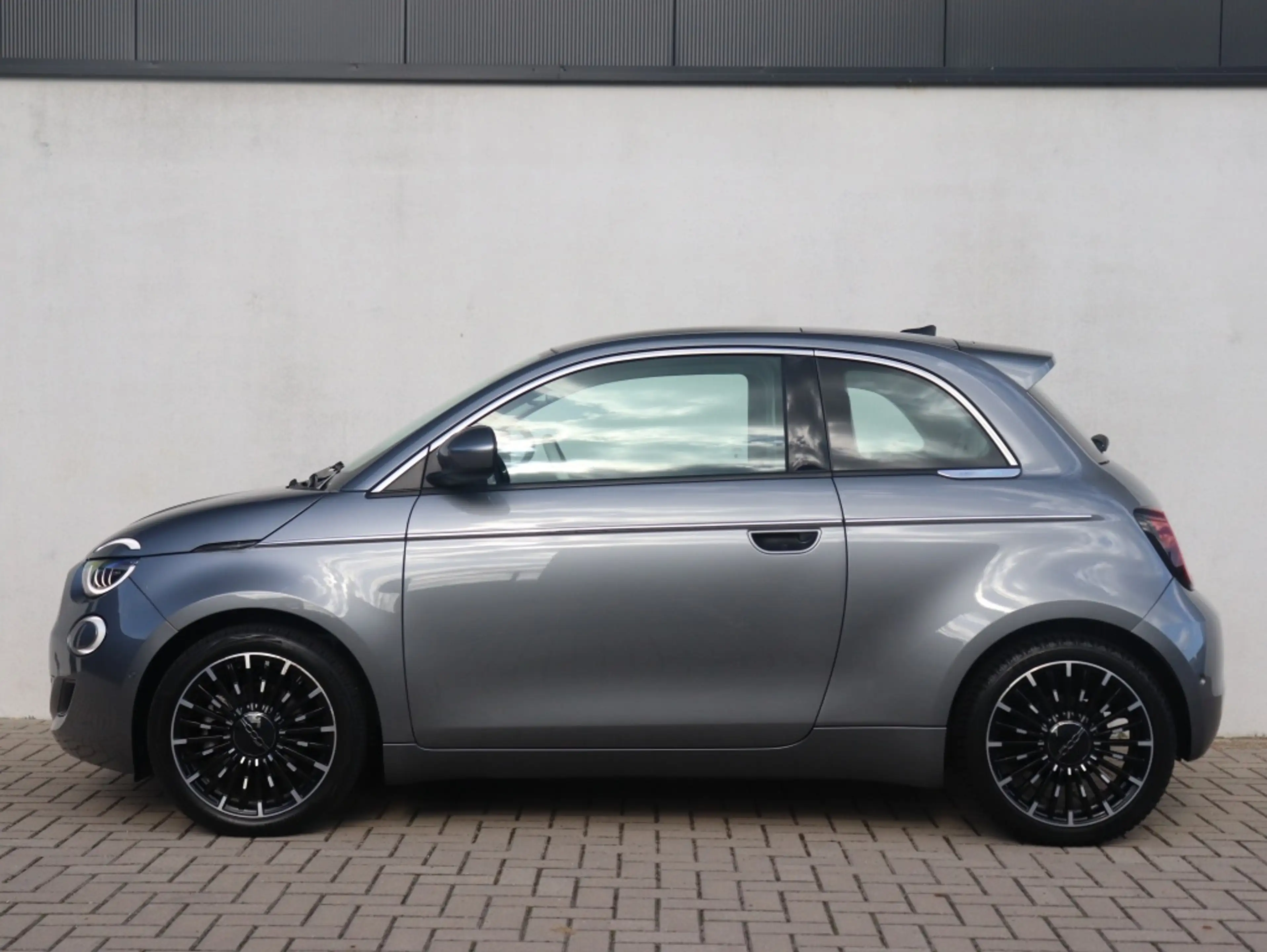 Fiat 500e La Prima 42 kWh | Pano | Navi | Camera | Carplay | — photo 7