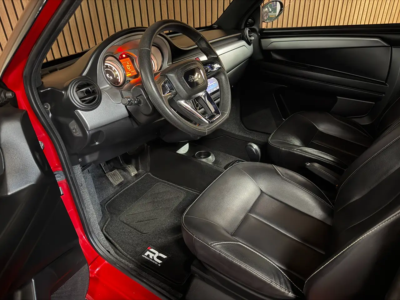 Ligier JS 50 Sport Rot Facelift / Apple Carplay / DAB + / RFK 34