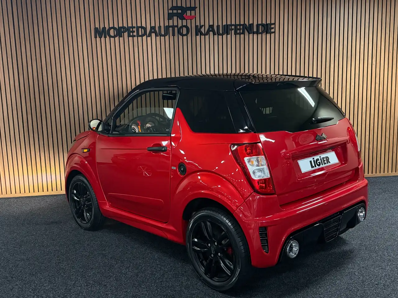 Ligier JS 50 Sport Rot Facelift / Apple Carplay / DAB + / RFK 32