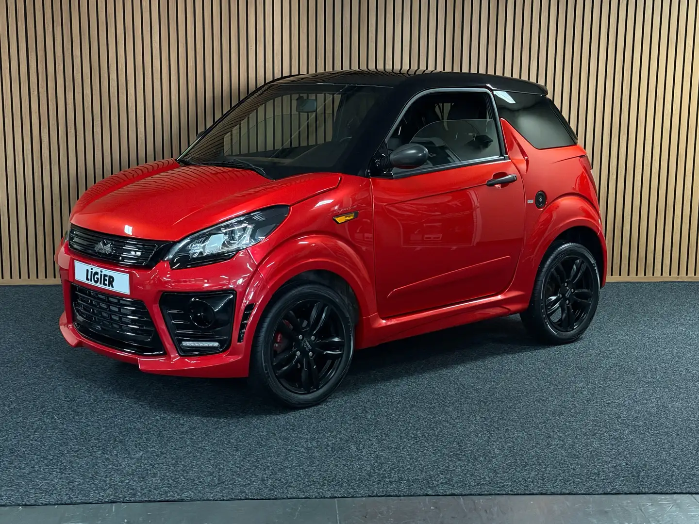 Ligier JS 50 Sport Rot Facelift / Apple Carplay / DAB + / RFK - 1