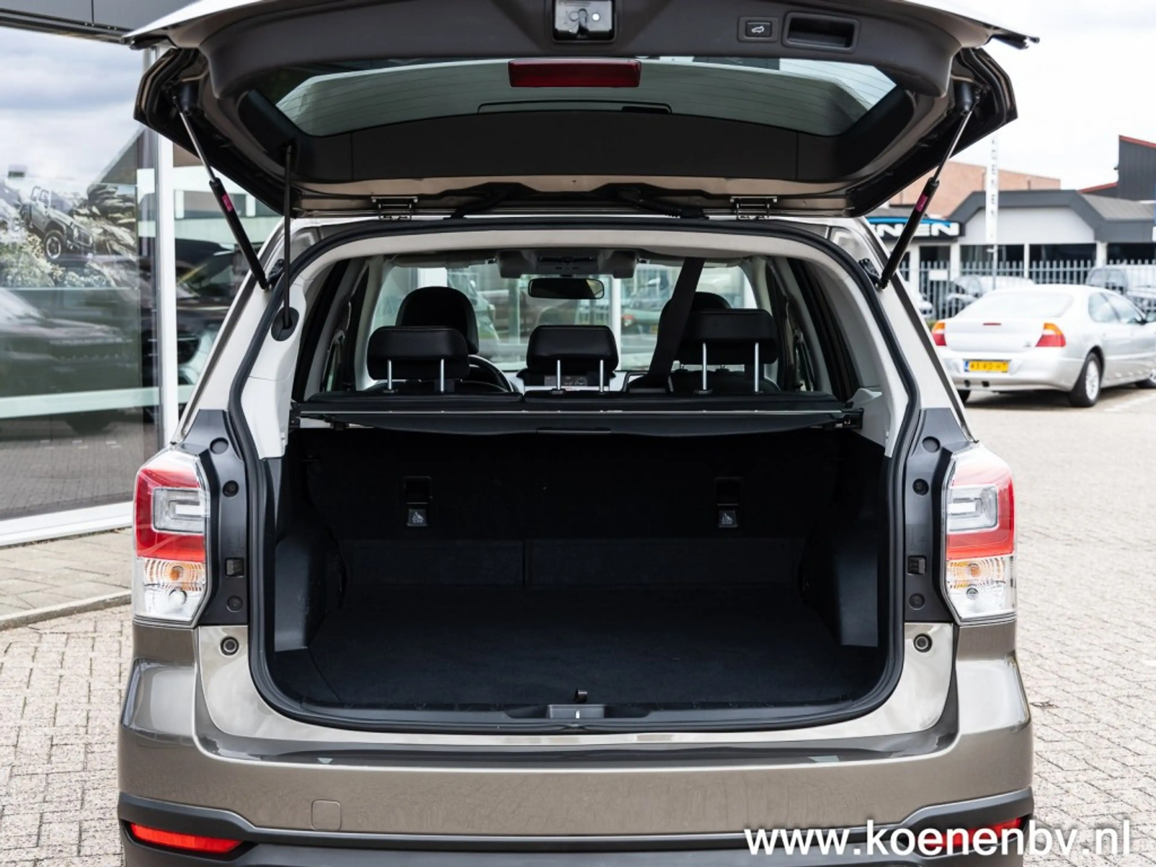 Subaru Forester 2.0 PREMIUM 4x4 AUT. PANO / CLIMA / LEER / TREKHAA — photo 13