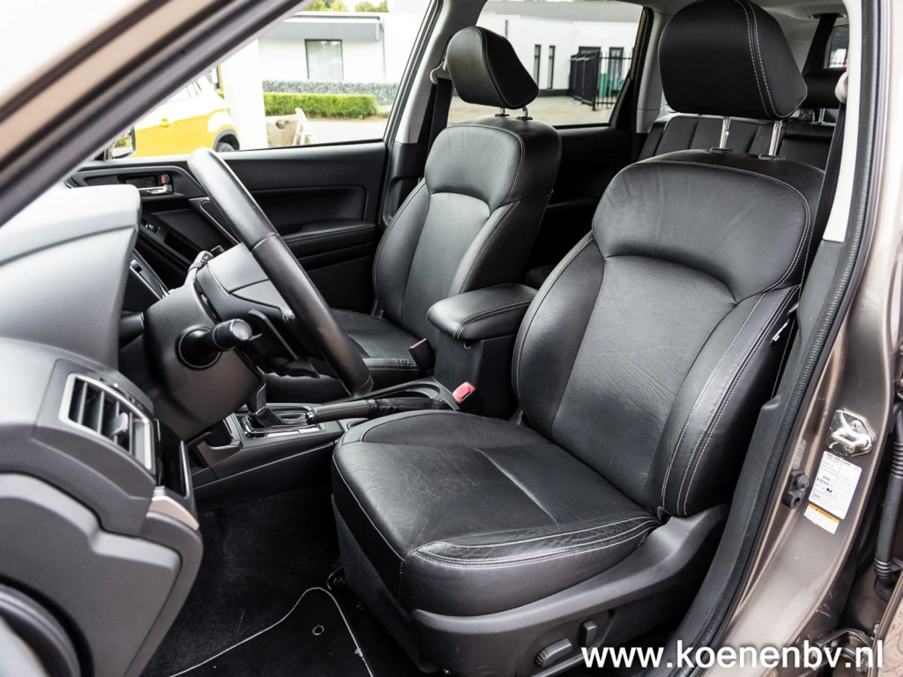 Subaru Forester 2.0 PREMIUM 4x4 AUT. PANO / CLIMA / LEER / TREKHAA — photo 19