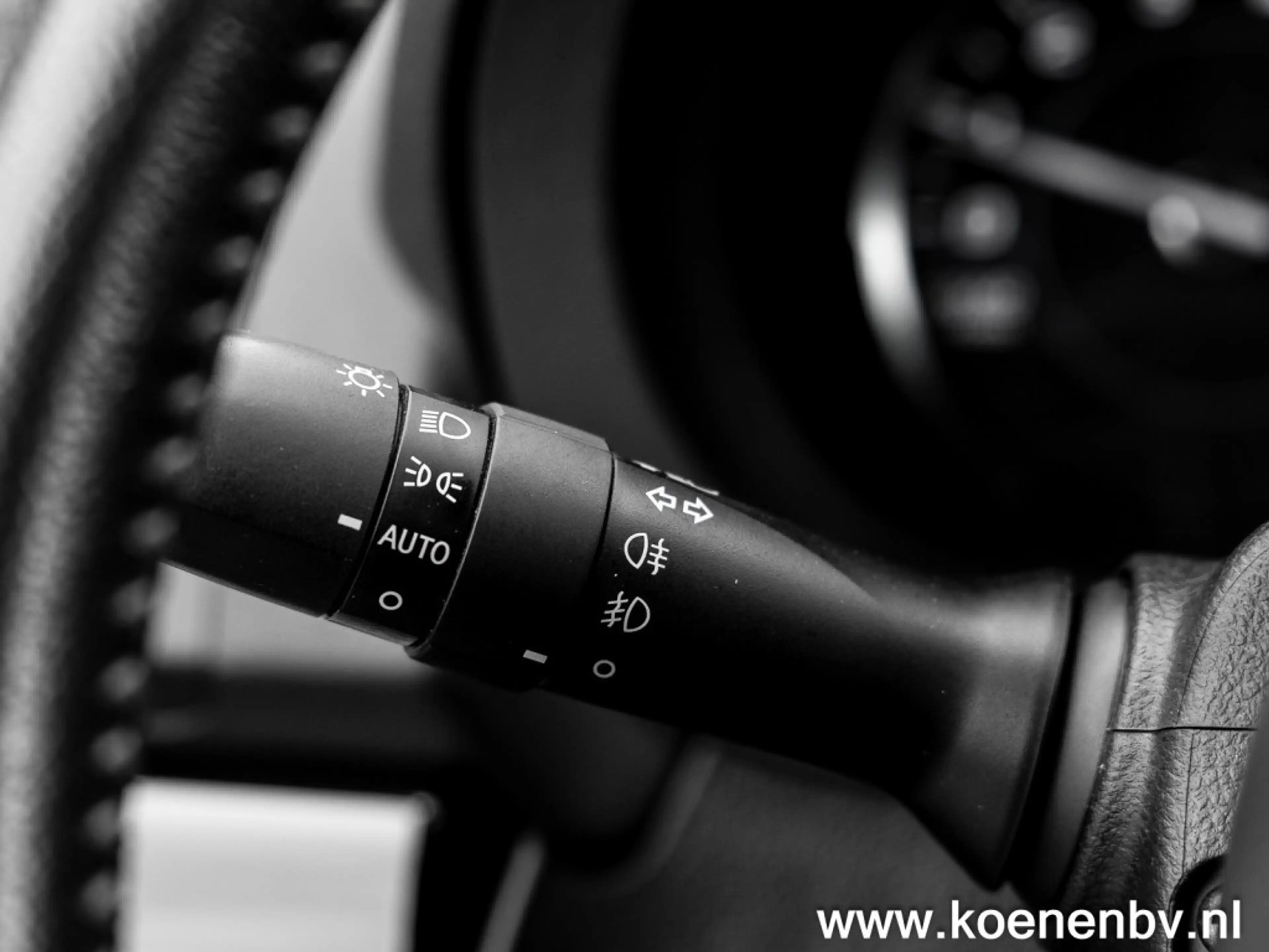 Subaru Forester 2.0 PREMIUM 4x4 AUT. PANO / CLIMA / LEER / TREKHAA — photo 26