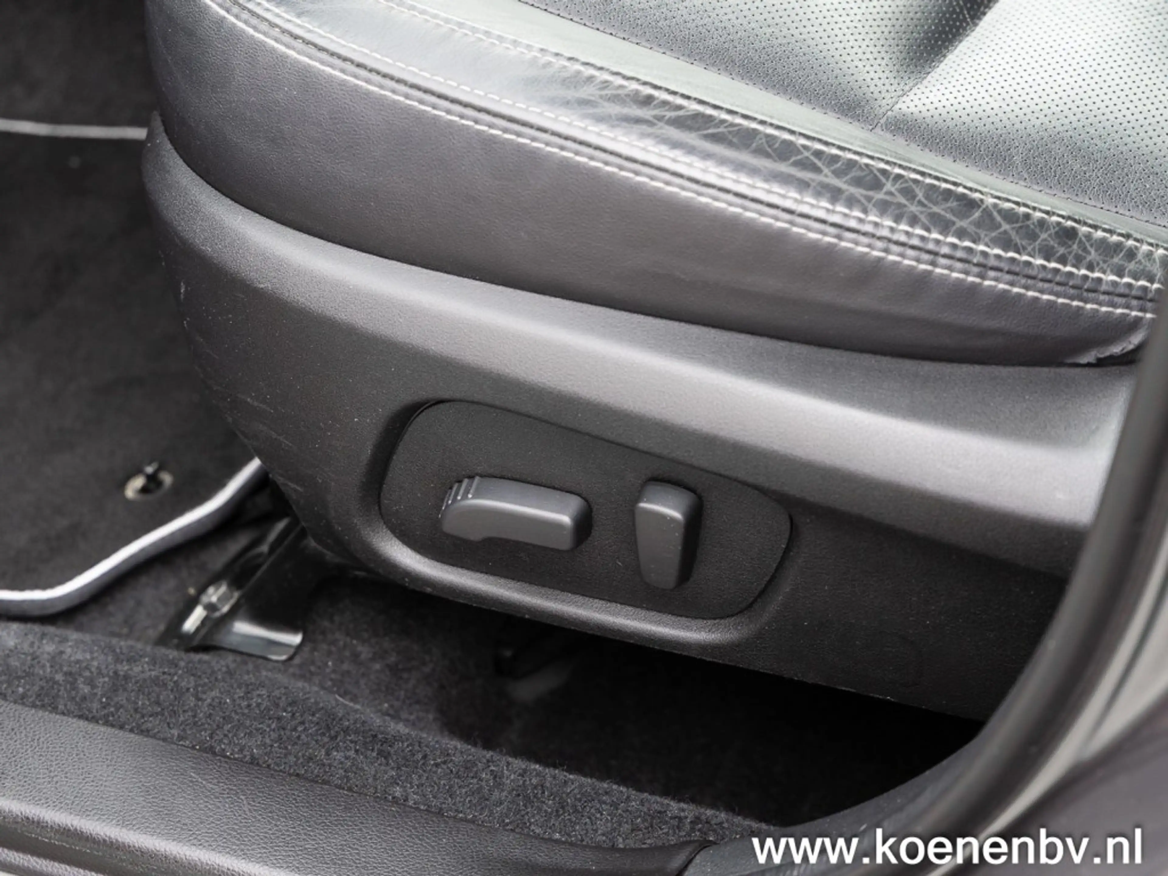 Subaru Forester 2.0 PREMIUM 4x4 AUT. PANO / CLIMA / LEER / TREKHAA — photo 20