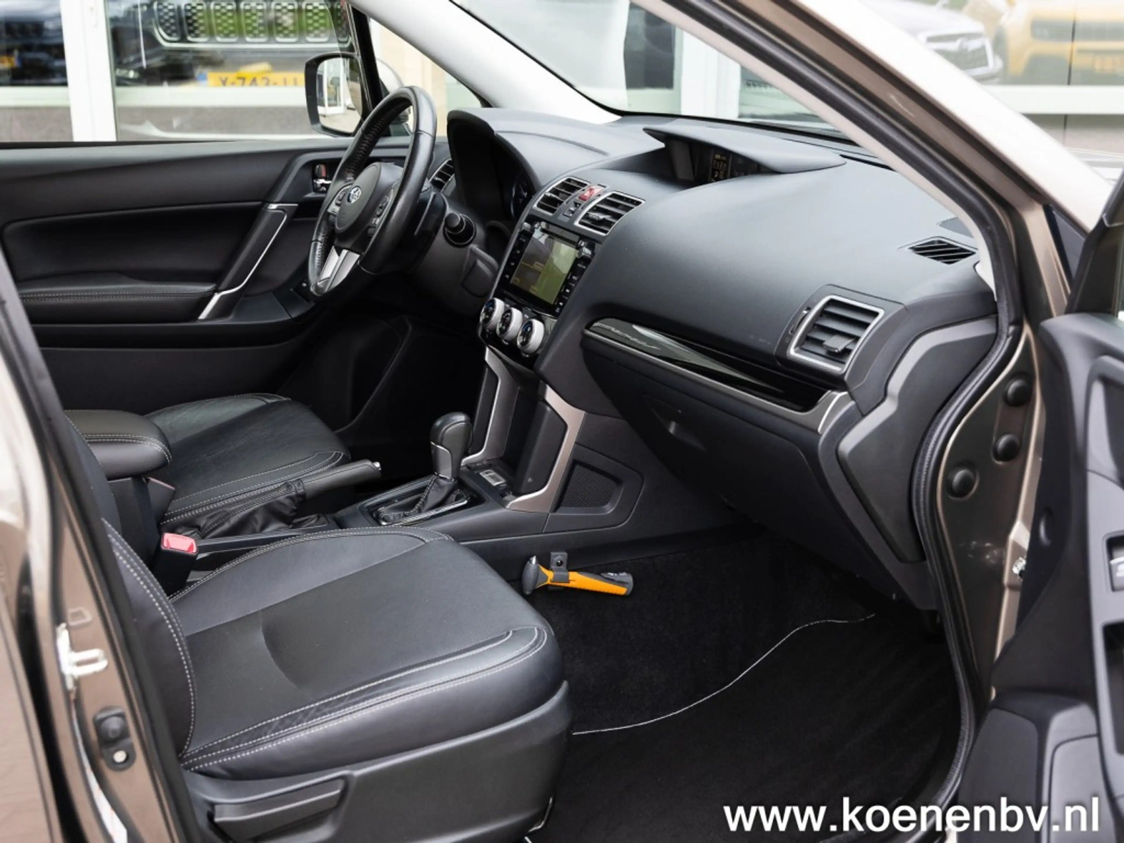 Subaru Forester 2.0 PREMIUM 4x4 AUT. PANO / CLIMA / LEER / TREKHAA — photo 22
