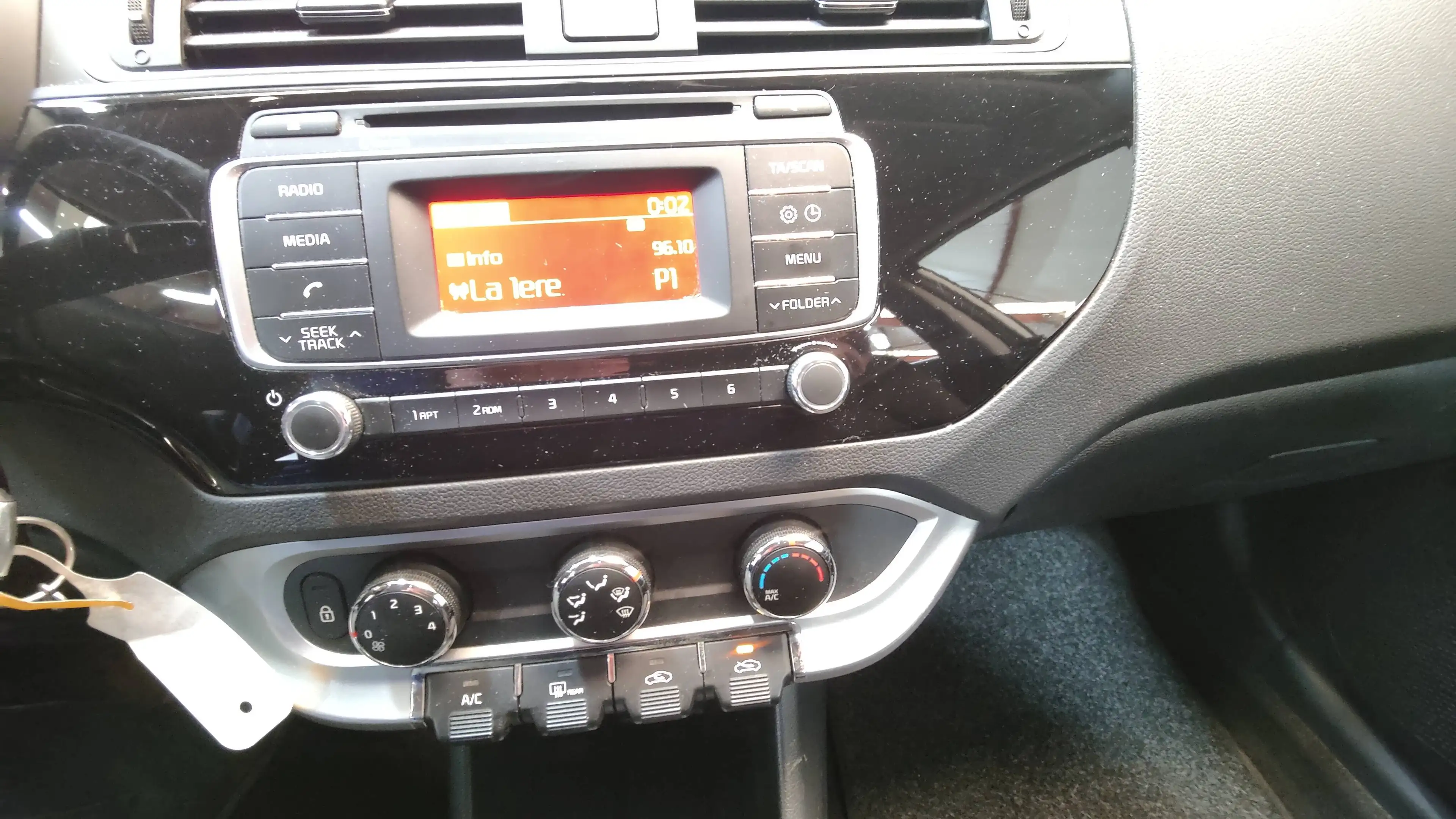 Kia Rio Rio 1.2i ess. 5P, Airco, volant Multi, Bel état, A VOIR!! — photo 17
