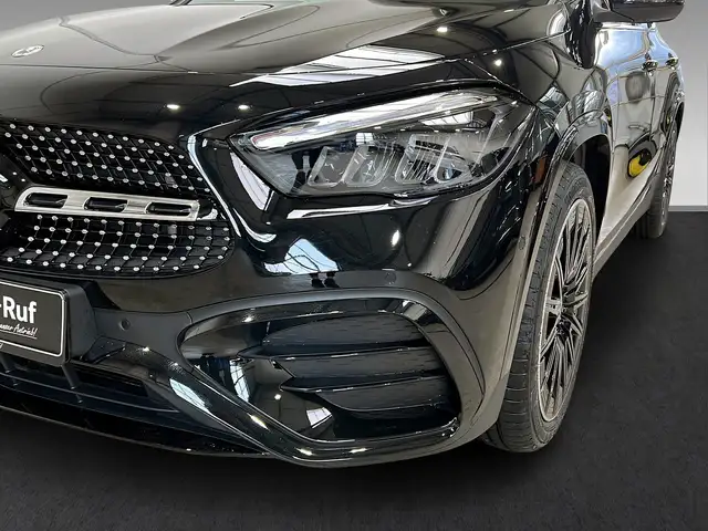 Mercedes-Benz Gla Class view 15
