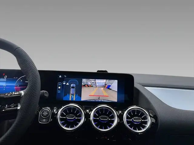 Mercedes-Benz Gla Class view 11