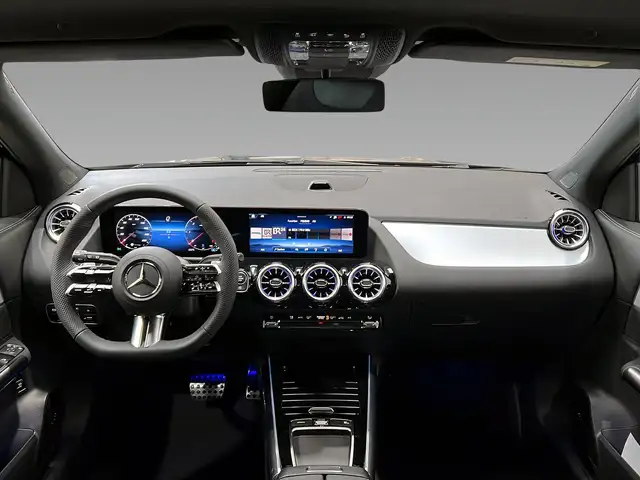 Mercedes-Benz Gla Class view 10
