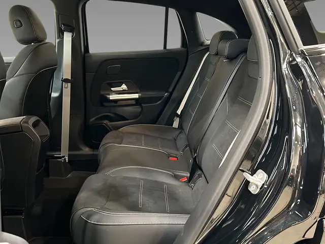 Mercedes-Benz Gla Class view 9