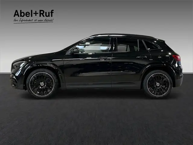 Mercedes-Benz Gla Class view 4