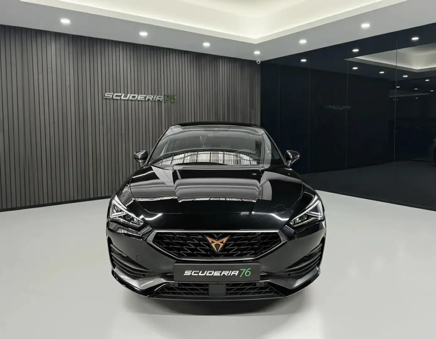 CUPRA Leon Leon 1.5 hybrid 150cv dsg Schwarz - 2