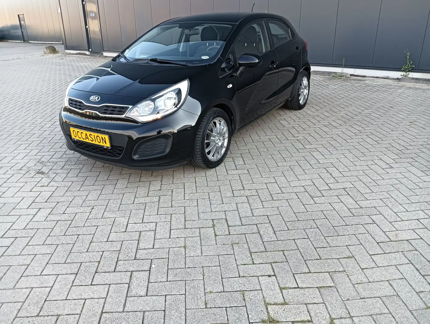 Kia Rio 1.4i 109 PS . Airco . km stand 105000 . Topstaat Чорний - 1