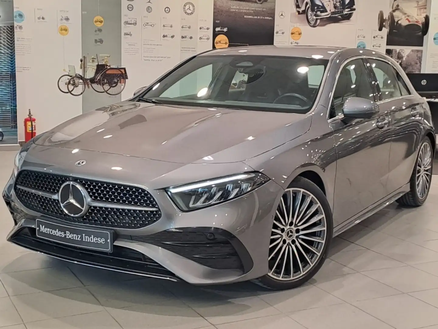 Mercedes-Benz MERCEDES-BENZ Clase A Berlina  Automático de 5 Pu Gri - 1