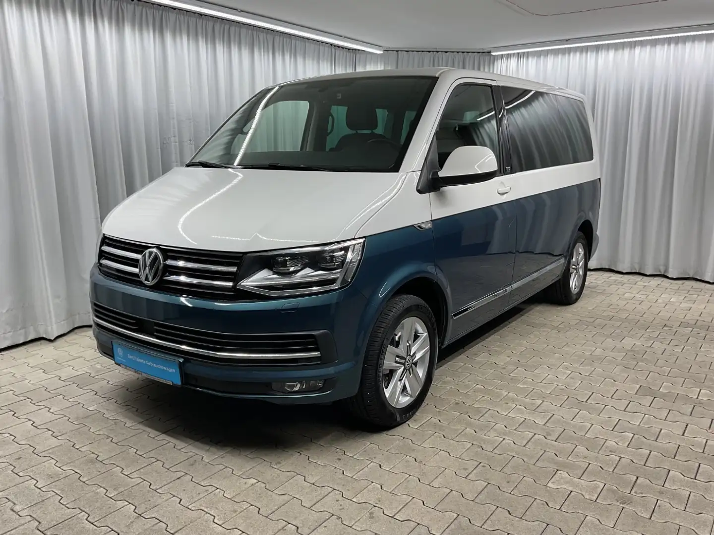 Volkswagen T6 Multivan Generation Six (GuteNacht/AHK.Navi.ACC) 2.0 TDI DS Blauw - 2