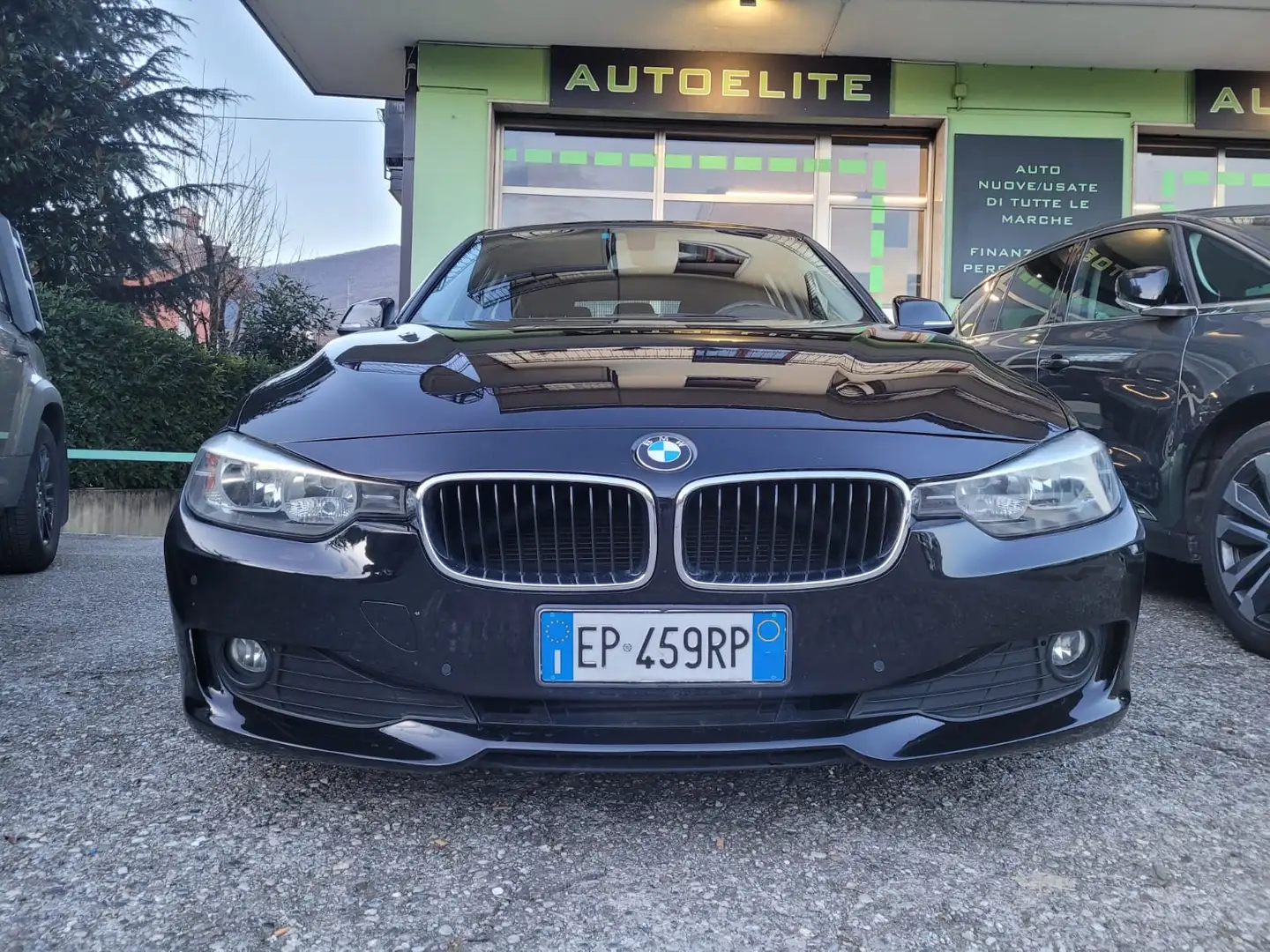 BMW 316 d Touring Business auto PDC Schwarz - 2