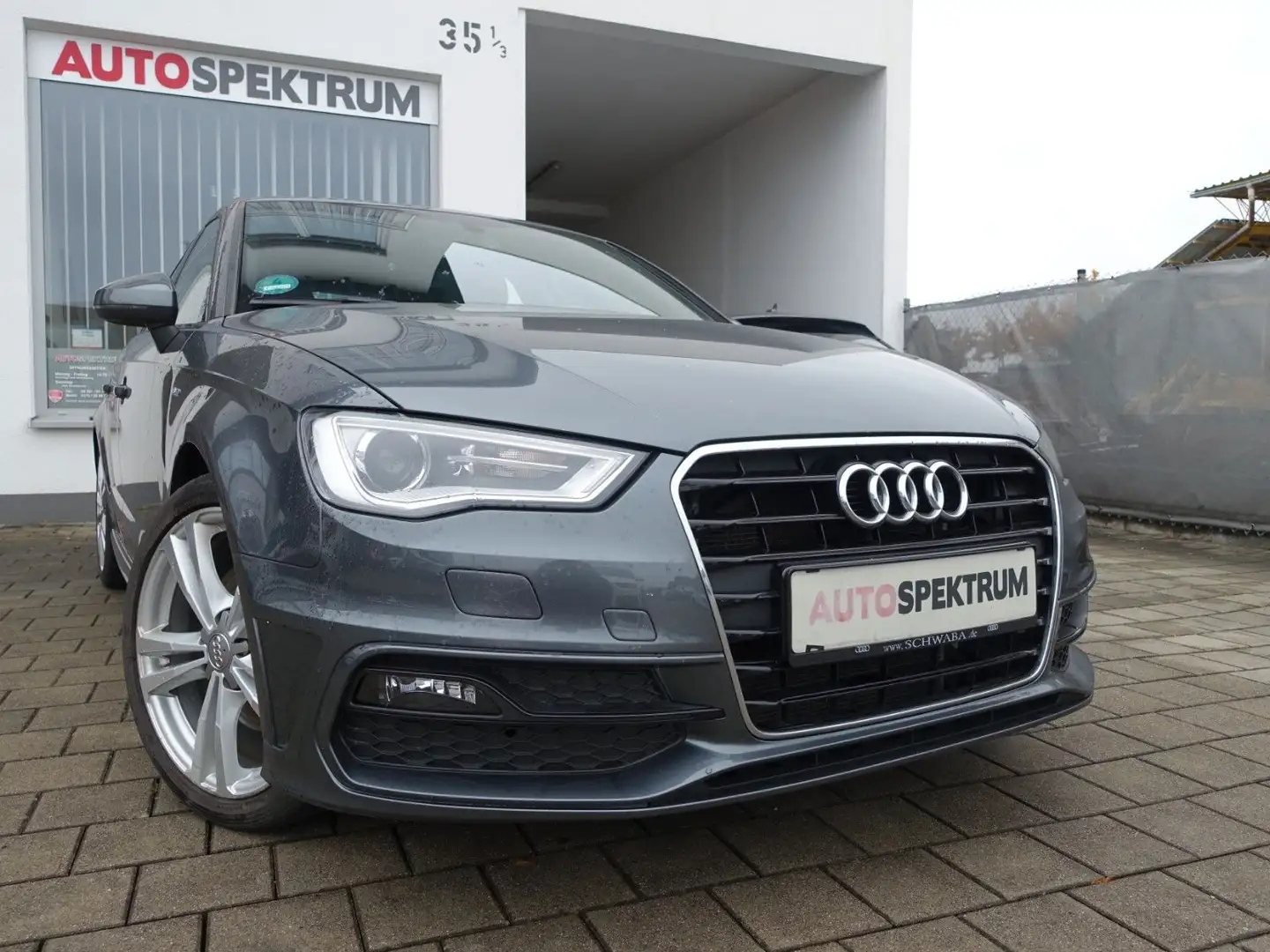 Audi A3 Sportback S line Sportpaket Plus Gris - 1
