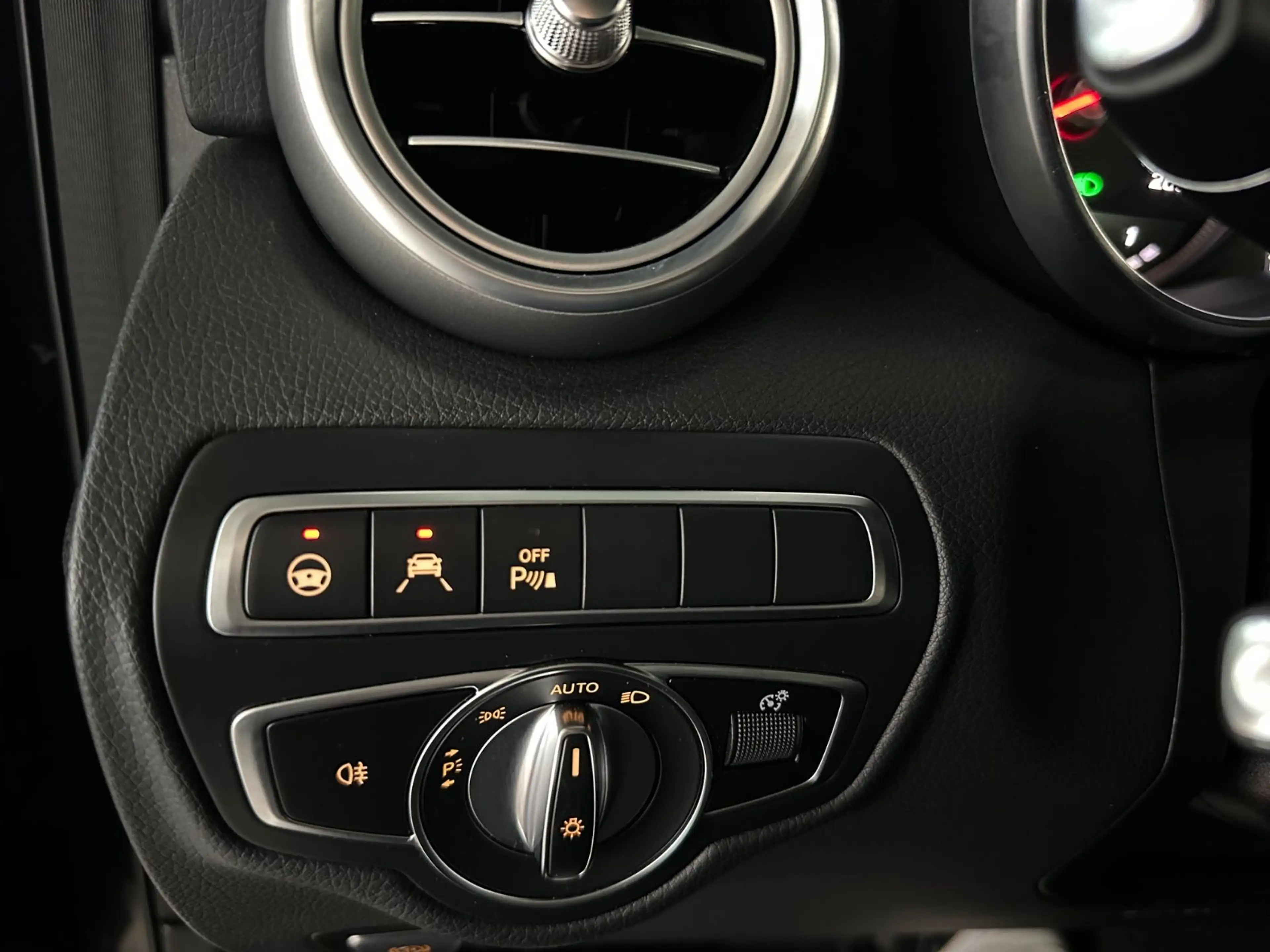 Mercedes-Benz GLC 350 d 4Matic 9G AMG/DTR+/Pano/Stdhz/DESIGNO — photo 15