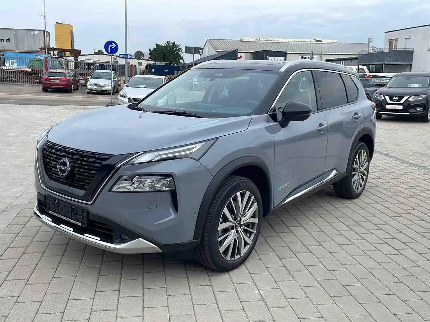 Nissan X-Trail 1.5 VC-T ePower Tekna+ 20" Grijs - 2