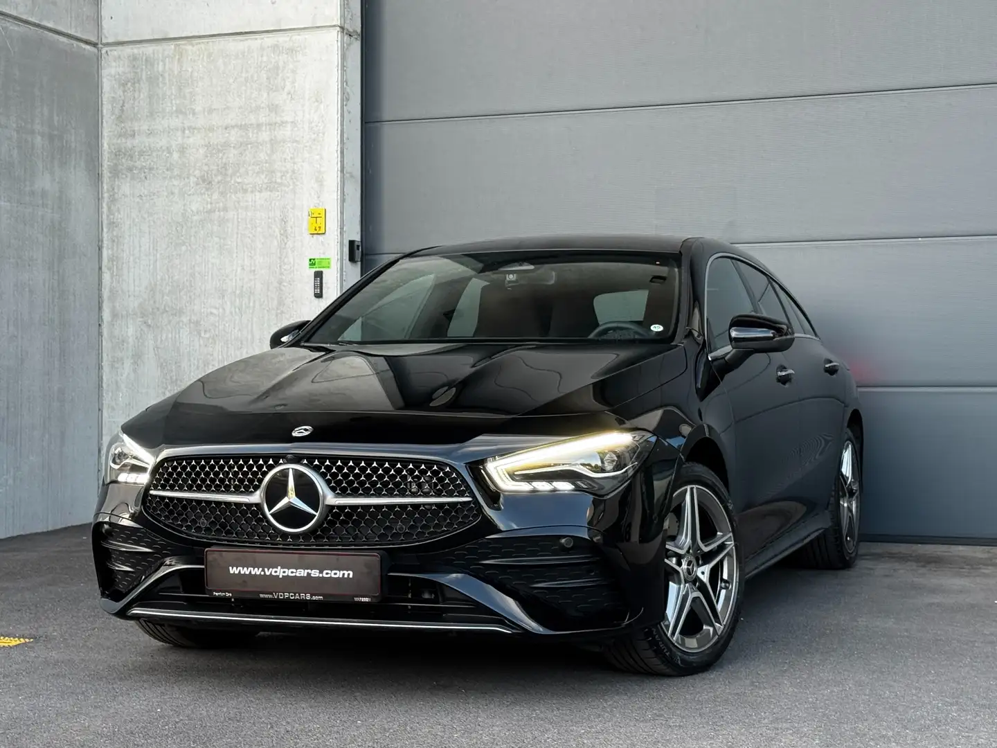 Mercedes-Benz CLA 250 e AMG PANO CAMERA MULTIBEAM ACC PREMIUM Negru - 2